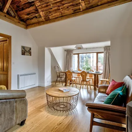 Chalet Whitmoore